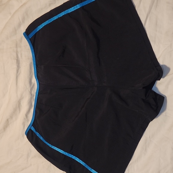 Mossimo Zip Up Surf Shorts - Picture 3 of 4